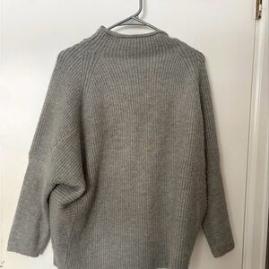 Banana Republic Heather Gray Ribbed Crewneck Sweater